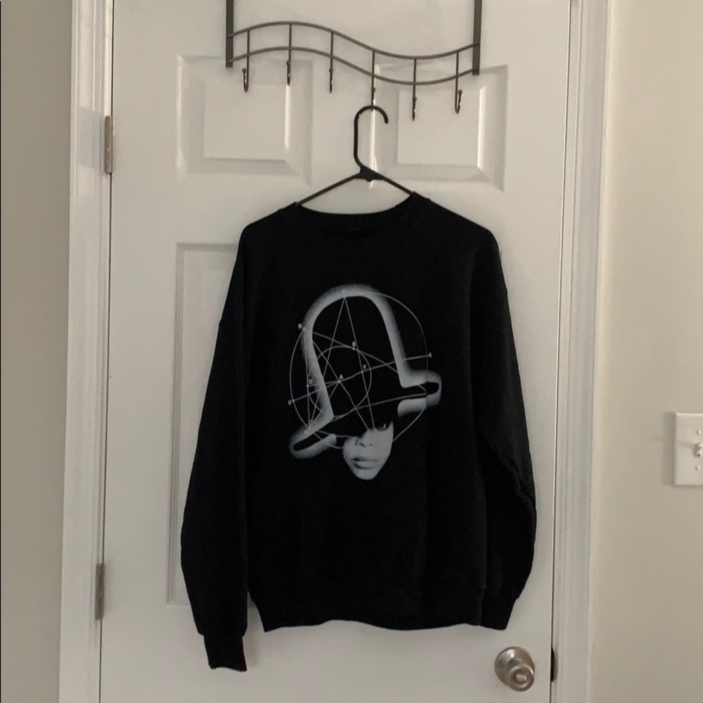 Erykah Badu 2019 tour pullover sweater